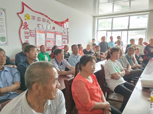 我校驻承德市丰宁满族自治县石人沟乡宽沟村工作队开展中药种植技术